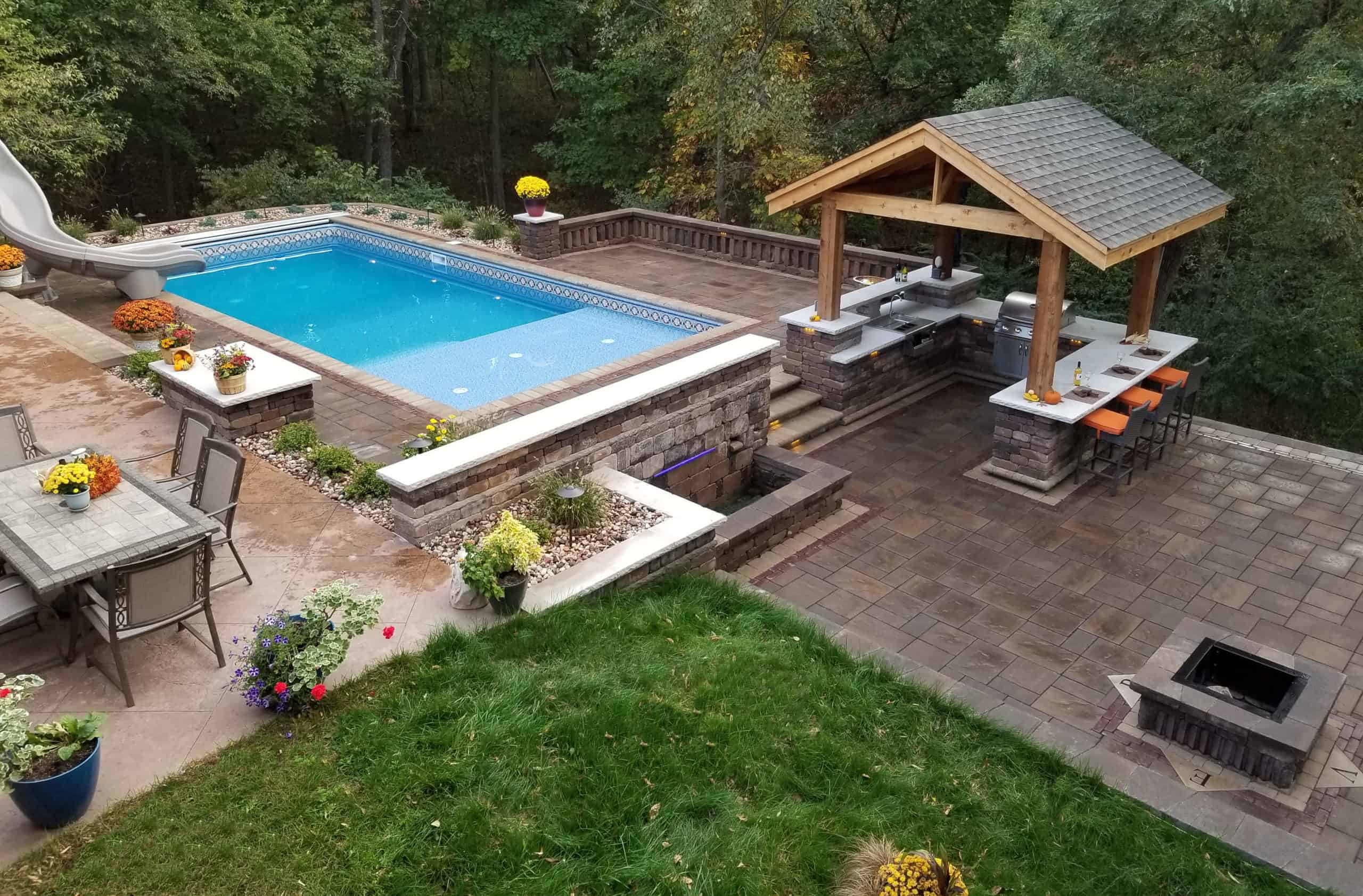 Outdoor Bar and Pool